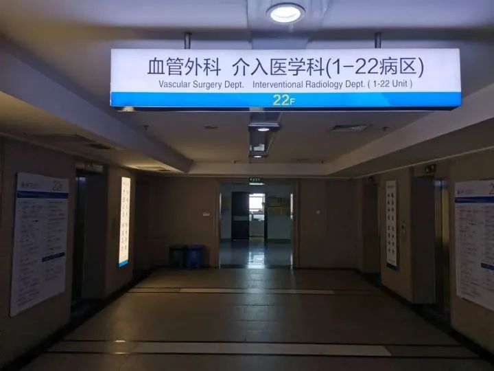 DƬ